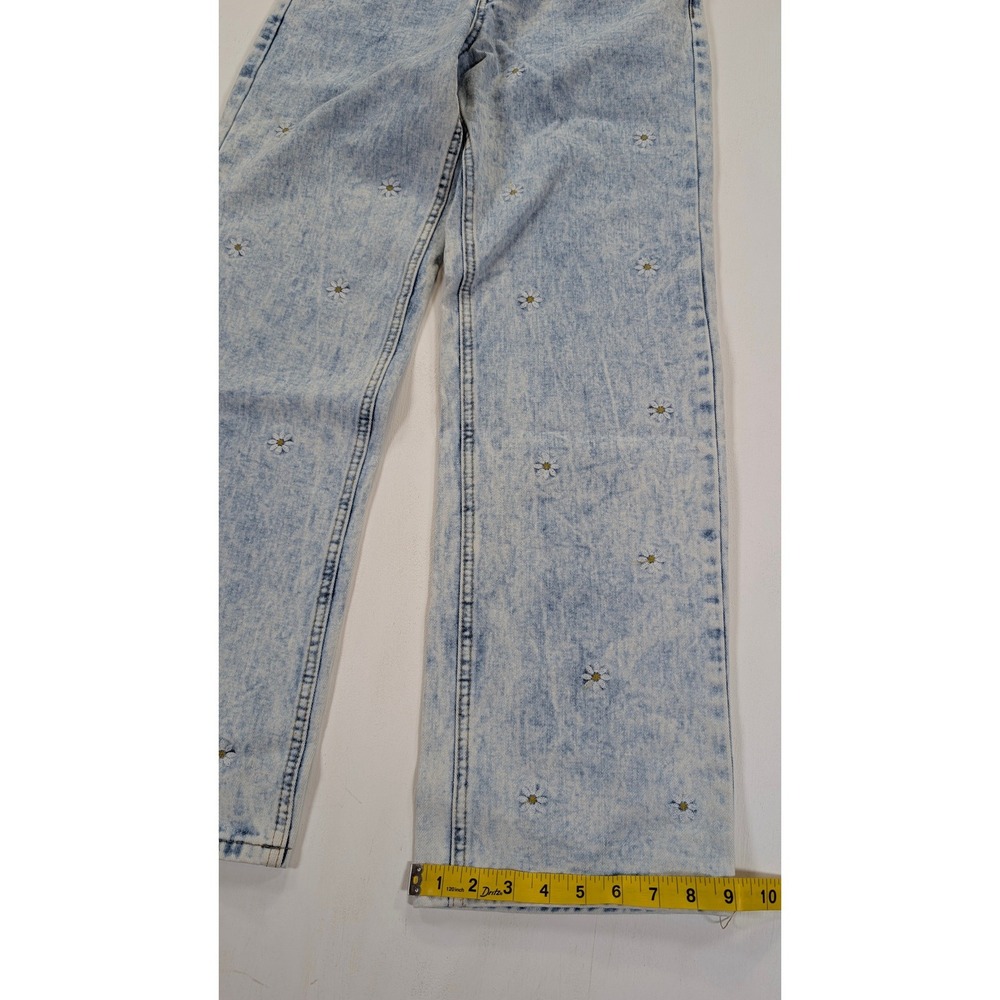 Cali 1850 Womens Acid Wash Daisy Embroidered Straight Leg Jeans Blue Size 5/27 - Picture 8 of 11